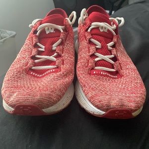 UNDER ARMOUR UA CHARGED BANDIT 3 Wisconsin Badgers NCAA Running Shoes